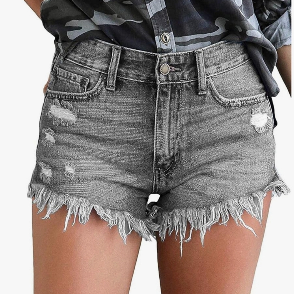 Onlypuff Women's Ripped Mid Waisted Denim Shorts with Pockets Sz Xl. New.